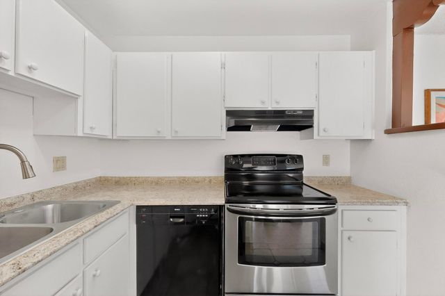 155 Calle Ojo Feliz P, Santa Fe, NM 87505