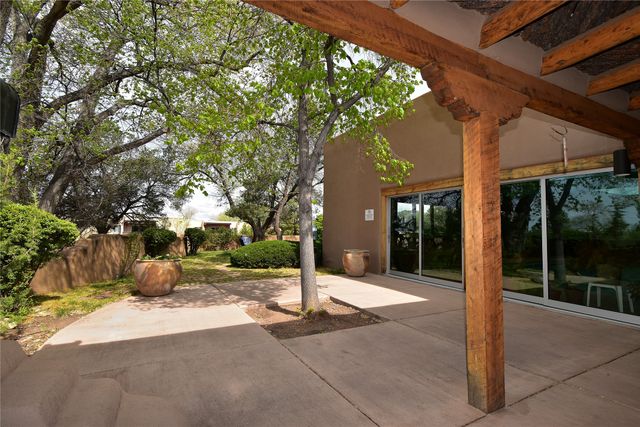 155 Calle Ojo Feliz P, Santa Fe, NM 87505