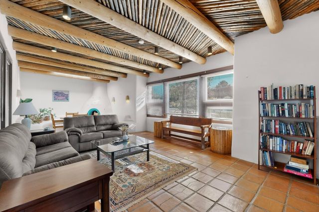155 Calle Ojo Feliz P, Santa Fe, NM 87505