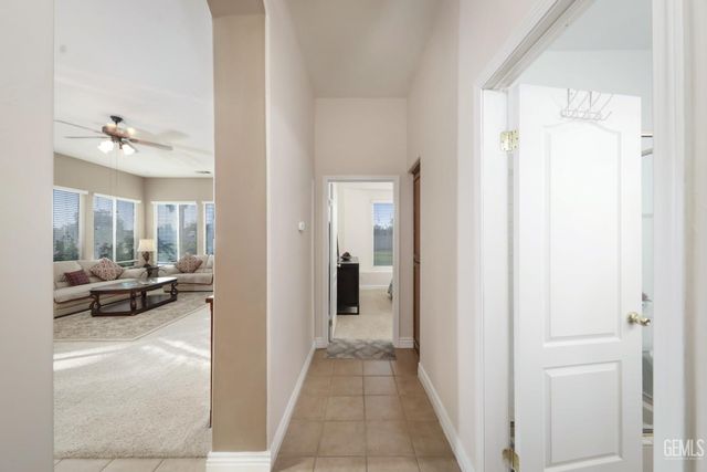 12504 Crown Crest Drive, Bakersfield, CA 93311