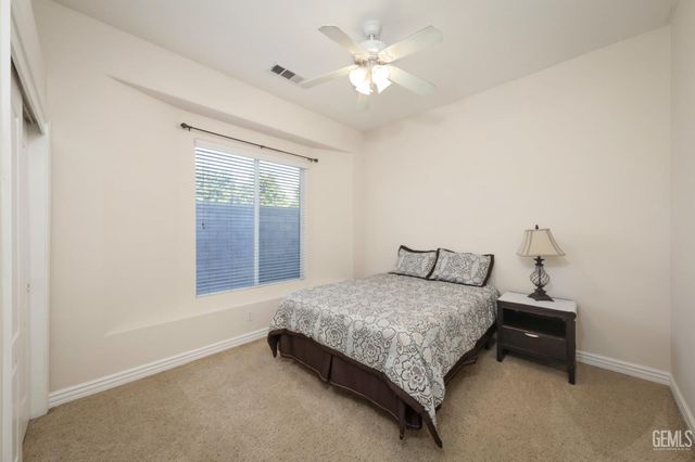 12504 Crown Crest Drive, Bakersfield, CA 93311