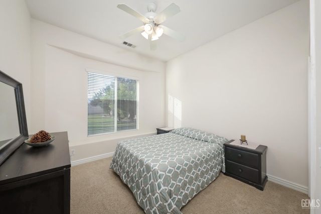 12504 Crown Crest Drive, Bakersfield, CA 93311