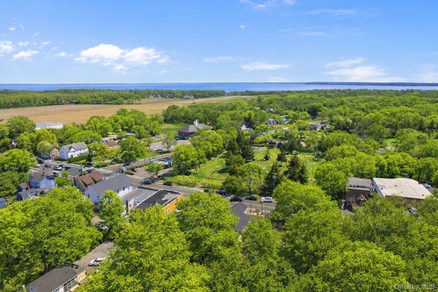 1550 Main Road, Jamesport, NY 11901