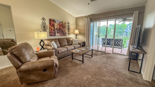 32 Golfshores Drive Apt 23, Branson, MO 65616