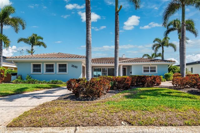 2540 E BAY ISLE DRIVE SE, St Petersburg, FL 33705