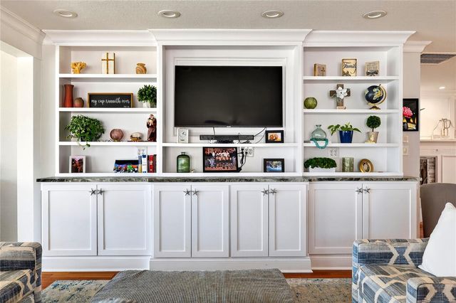 2540 E BAY ISLE DRIVE SE, St Petersburg, FL 33705