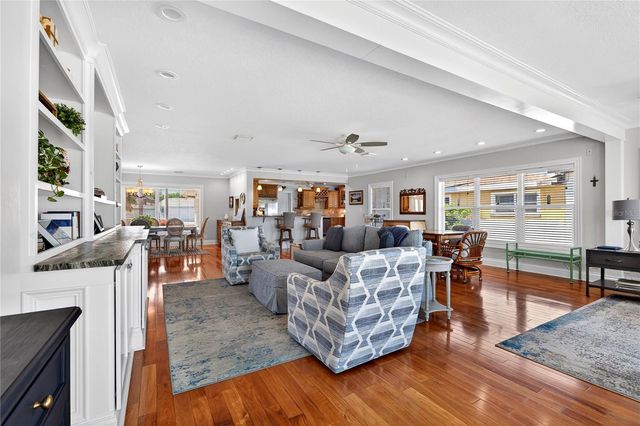 2540 E BAY ISLE DRIVE SE, St Petersburg, FL 33705