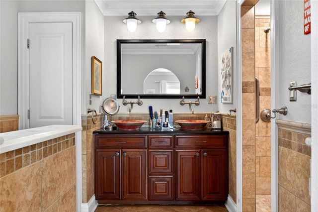 2540 E BAY ISLE DRIVE SE, St Petersburg, FL 33705