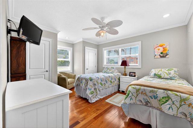 2540 E BAY ISLE DRIVE SE, St Petersburg, FL 33705