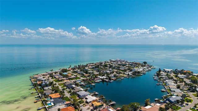 2540 E BAY ISLE DRIVE SE, St Petersburg, FL 33705