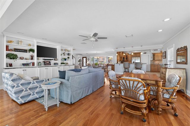 2540 E BAY ISLE DRIVE SE, St Petersburg, FL 33705