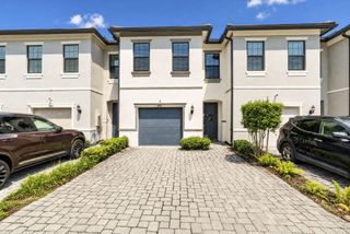 4416 Appleton Circle E, Oakland Park, FL 33309