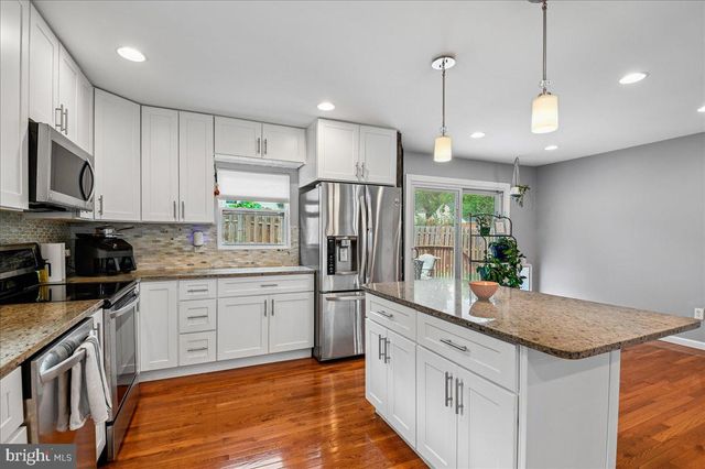 6004 QUEENS CHAPEL RD, Hyattsville, MD 20782