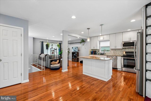 6004 QUEENS CHAPEL RD, Hyattsville, MD 20782
