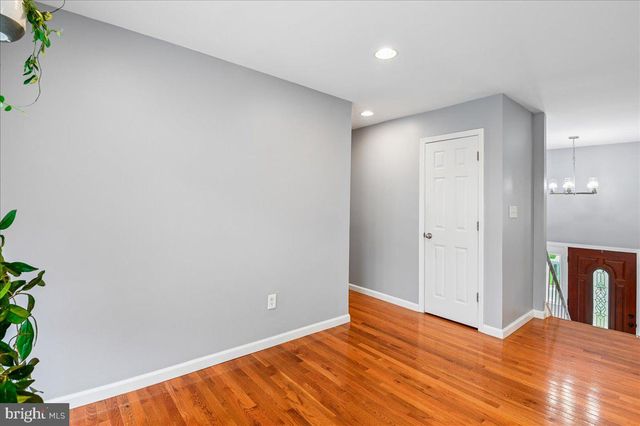 6004 QUEENS CHAPEL RD, Hyattsville, MD 20782