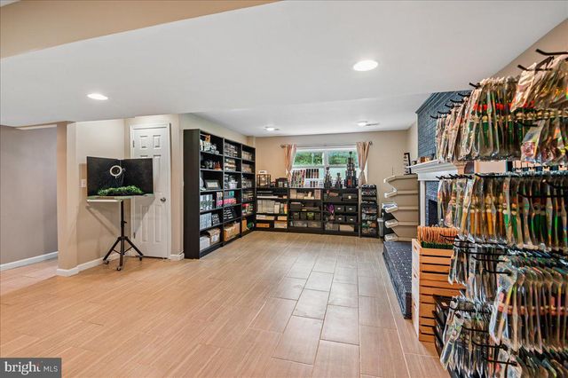 6004 QUEENS CHAPEL RD, Hyattsville, MD 20782