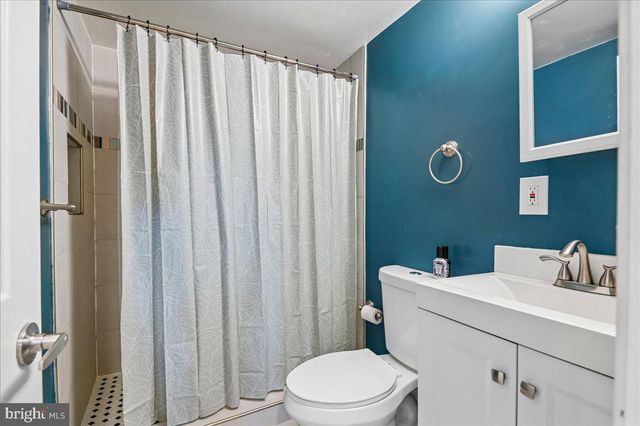 6004 QUEENS CHAPEL RD, Hyattsville, MD 20782