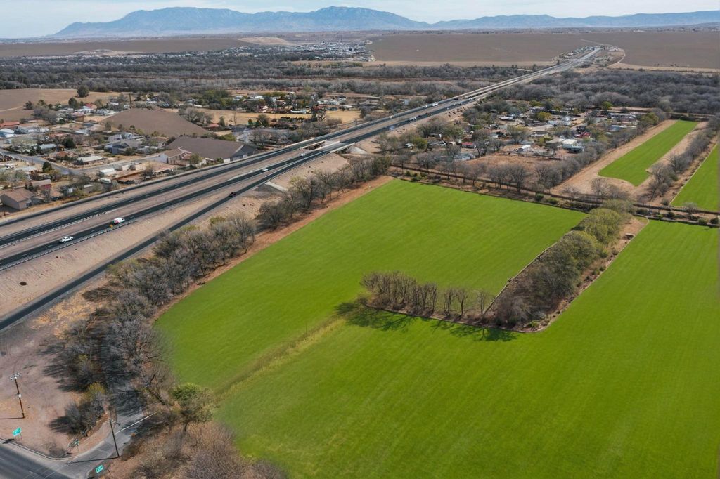 1802 Potomac Road SW, Albuquerque, NM 87105