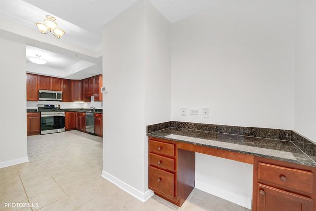 425 Benjamin Drive 207, Vernon Hills, IL 60061