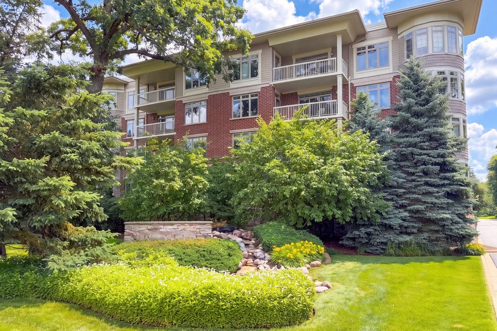 425 Benjamin Drive 207, Vernon Hills, IL 60061