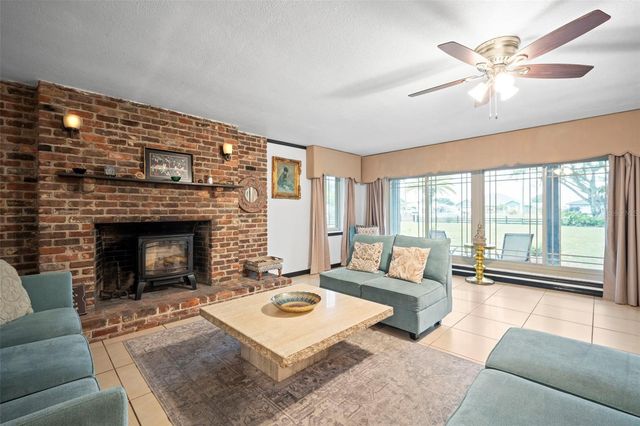 298-300 ORANGE AVENUE, St Cloud, FL 34769