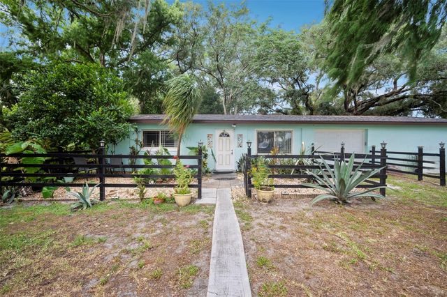 298-300 ORANGE AVENUE, St Cloud, FL 34769