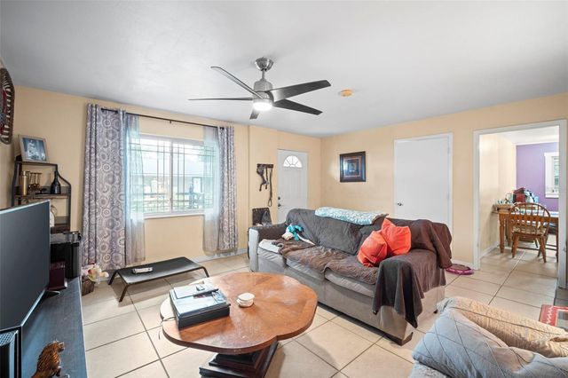 298-300 ORANGE AVENUE, St Cloud, FL 34769