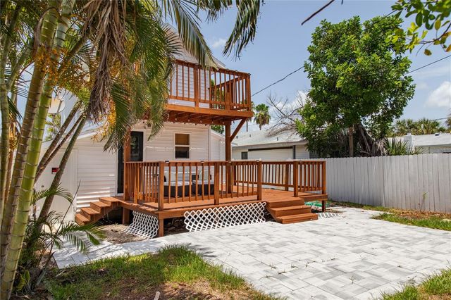 13148 3RD STREET E, St Petersburg, FL 33708