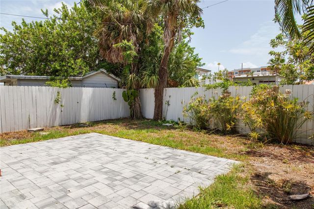 13148 3RD STREET E, St Petersburg, FL 33708