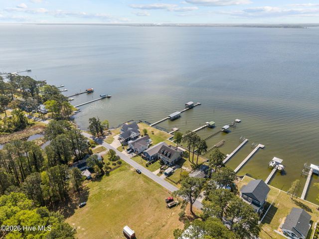 1513 Bayview Road, Bath, NC 27808
