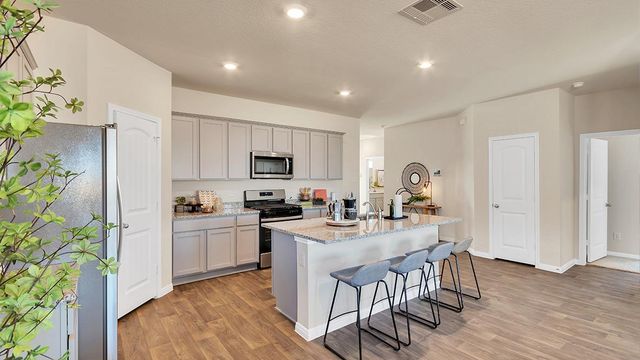166 Caddo BND, Kyle, TX 78640