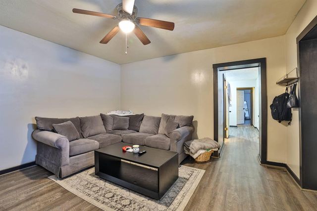 142 4th Avenue, Dayton, KY 41074