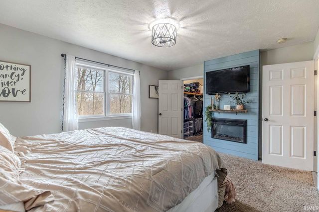 54230 County Rd 8, Middlebury, IN 46540