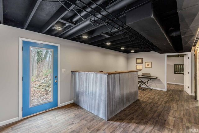 54230 County Rd 8, Middlebury, IN 46540