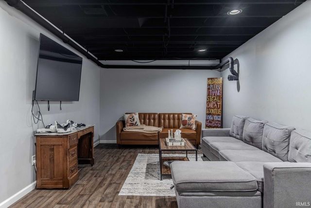 54230 County Rd 8, Middlebury, IN 46540