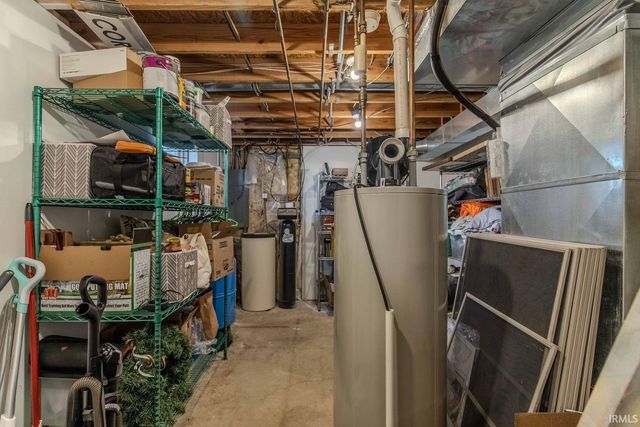 54230 County Rd 8, Middlebury, IN 46540