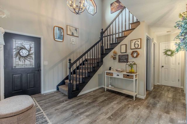 54230 County Rd 8, Middlebury, IN 46540