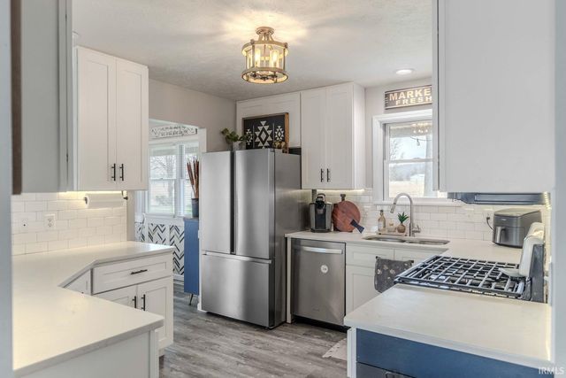 54230 County Rd 8, Middlebury, IN 46540