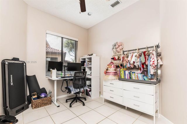3044 La Mirage Dr, Lauderhill, FL 33319