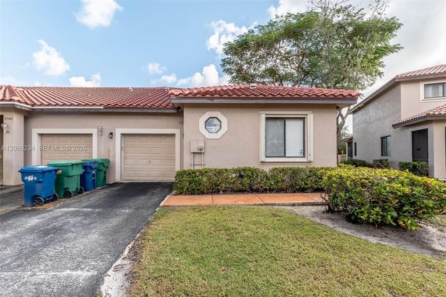 3044 La Mirage Dr, Lauderhill, FL 33319