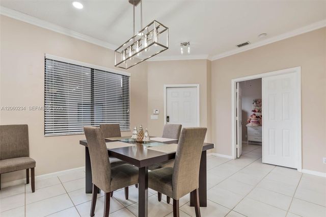 3044 La Mirage Dr, Lauderhill, FL 33319