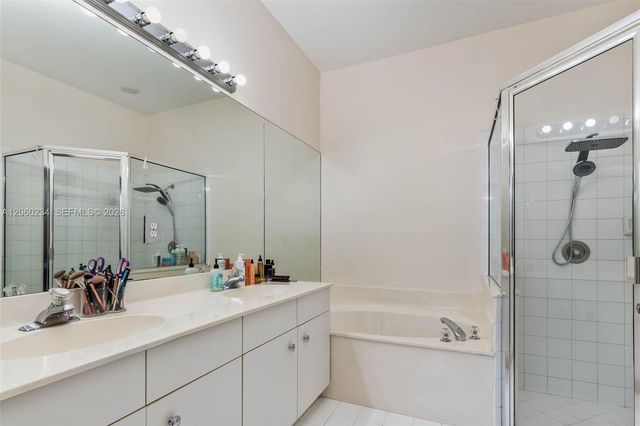 3044 La Mirage Dr, Lauderhill, FL 33319