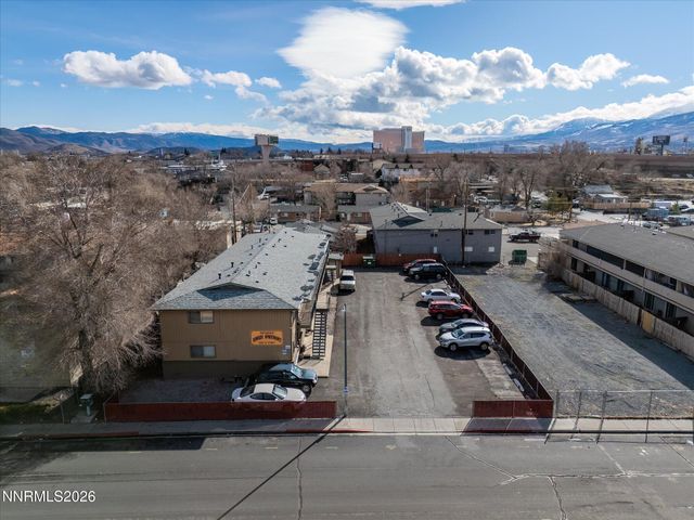 2555 G Street, Sparks, NV 89431