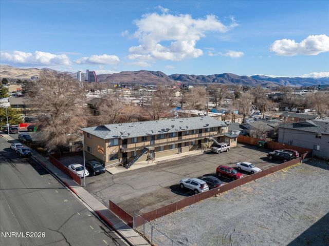 2555 G Street, Sparks, NV 89431