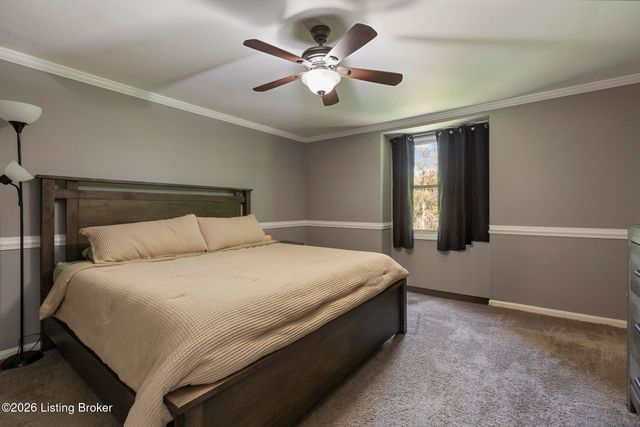 7413 Colt Dr, Louisville, KY 40214