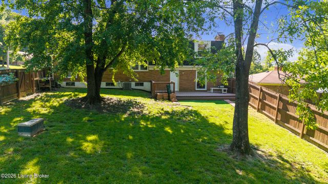7413 Colt Dr, Louisville, KY 40214