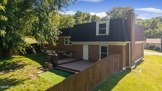 7413 Colt Dr, Louisville, KY 40214