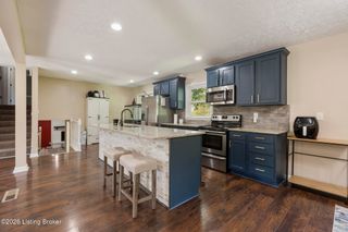 7413 Colt Dr, Louisville, KY 40214