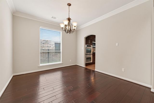 35 Woodmoor Place, Magnolia, TX 77354