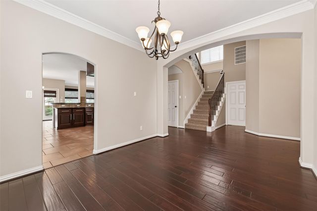 35 Woodmoor Place, Magnolia, TX 77354